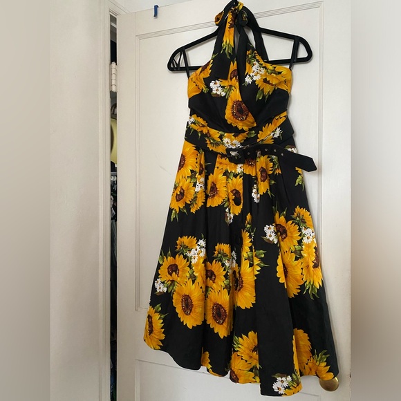 Unique Vintage Black Sunflower Print Tarrytown Dress - Picture 4 of 7